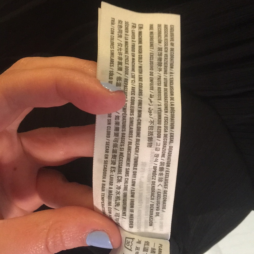 Abercrombie & Fitch Micro Pleated Black Dress - Picture 7 of 7